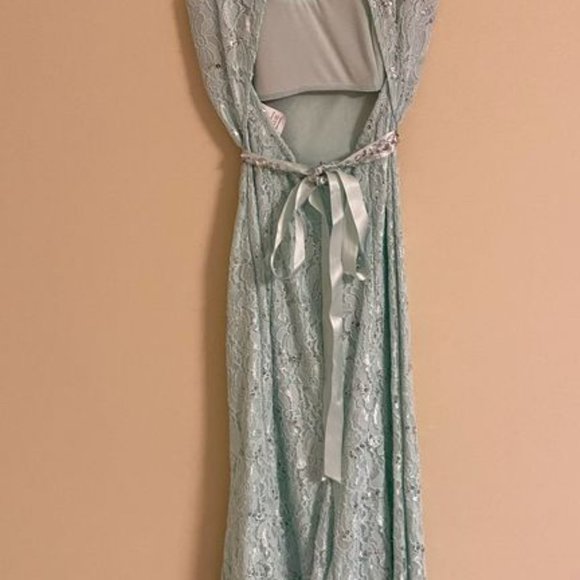 Lace Prom Dress - Picture 6 of 7